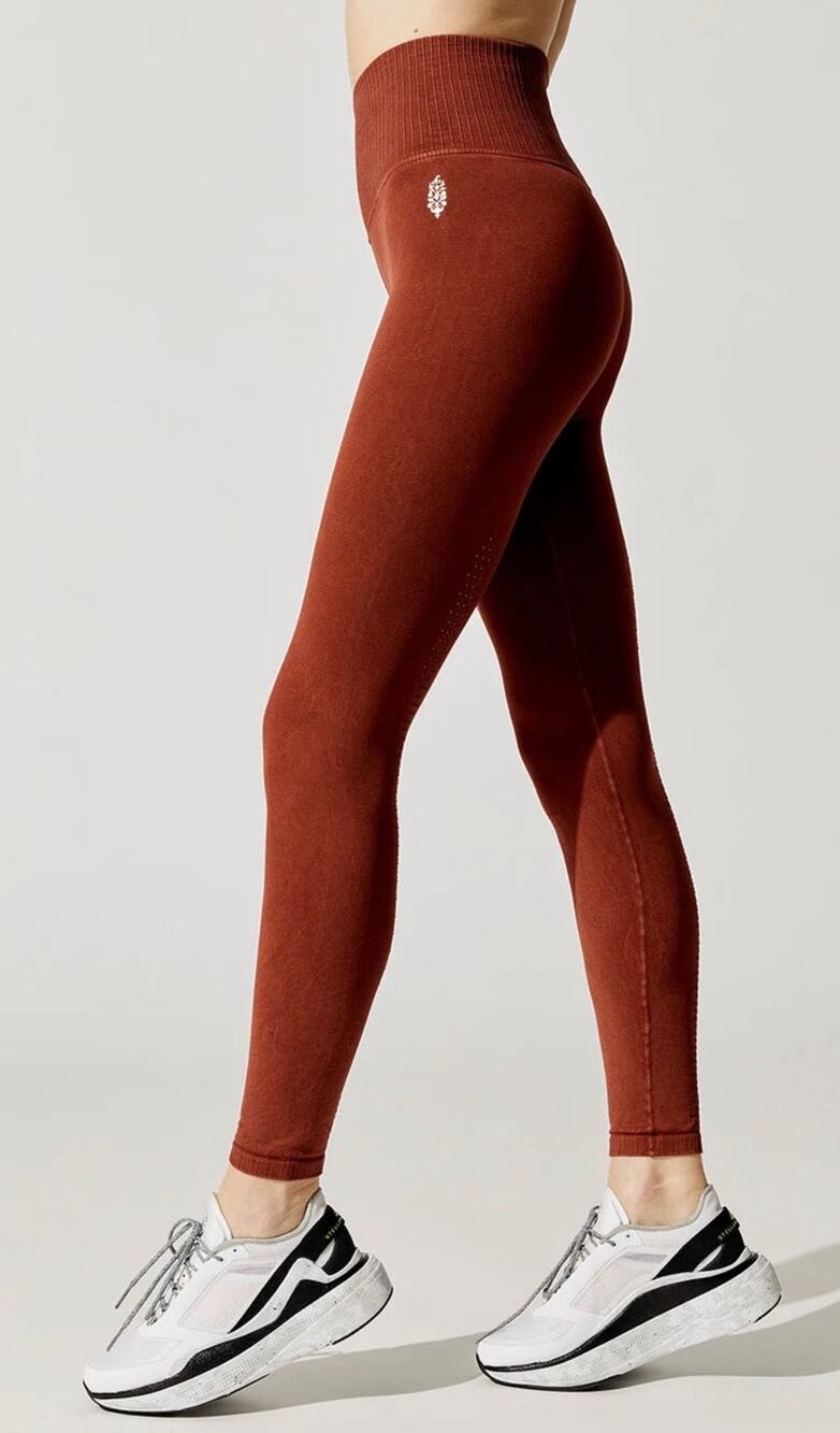 Free People Movement Good Karma High-Rise Leggings in Canyon Clay. NWT. Size M/L